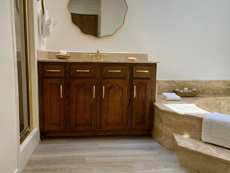 Master Bath
Taller Vanity #2