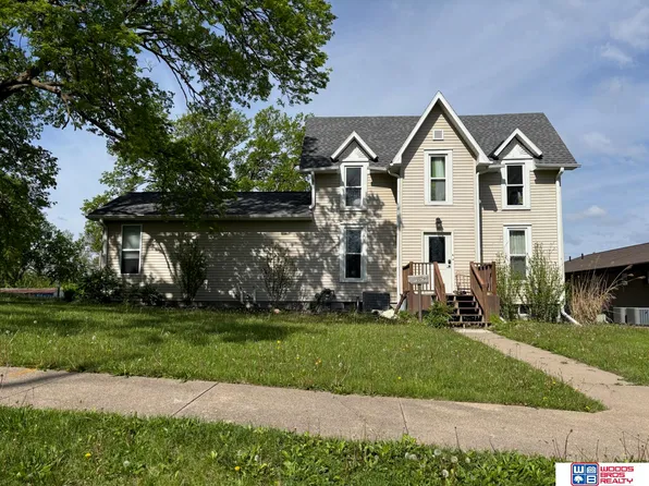 1019 N 7th St, Beatrice, NE 68310