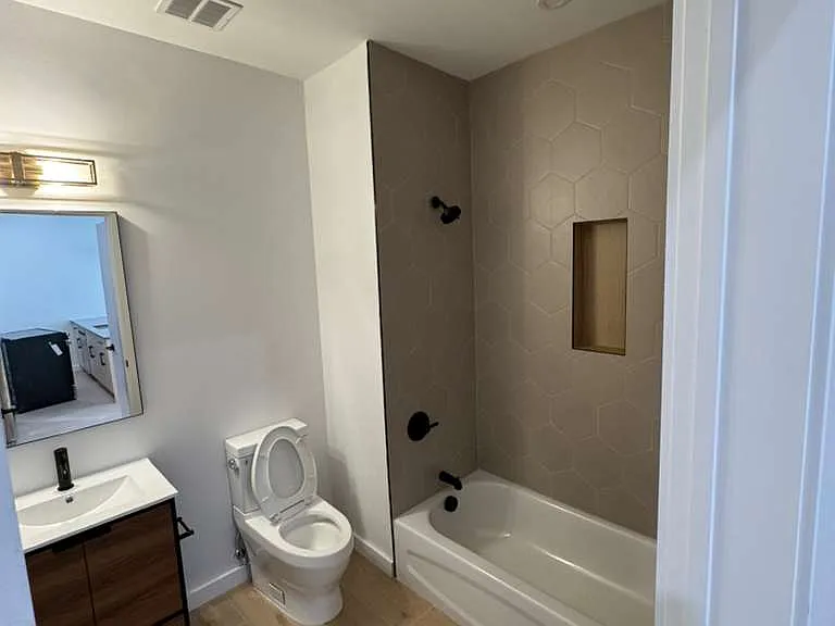 74 Webster St #6C — Photo 9