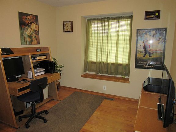 5th image of 811 E Rushwood Ct