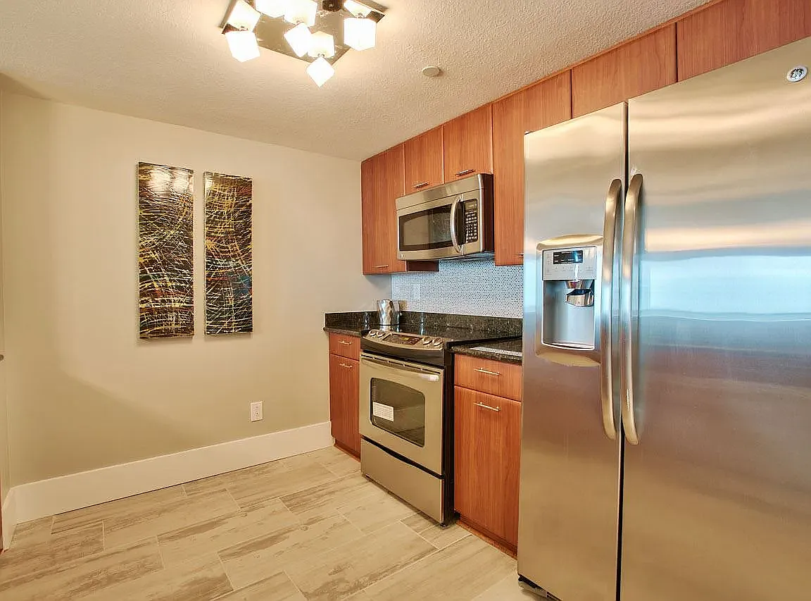 2 bed, 1200 sqft, $3,000 — Photo 3