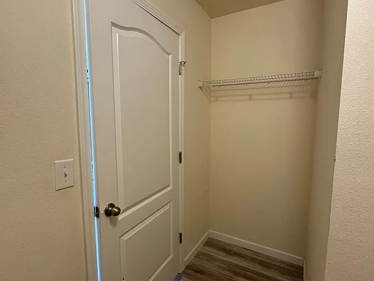 217 Brooklet Cir — Photo 23