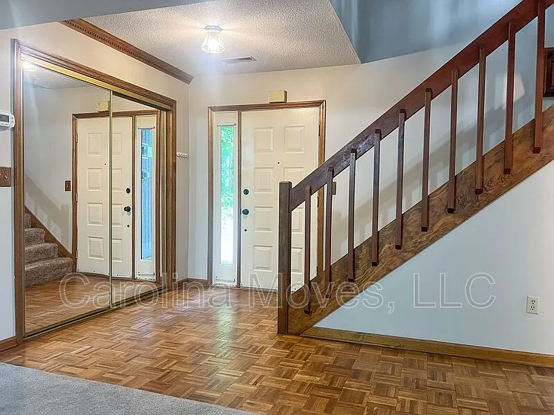 3 bed, 2.5 bath, 2000 sqft, $1,595 — Photo 3