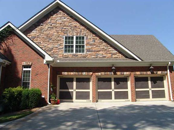 3rd image of 114 Farmington Dr