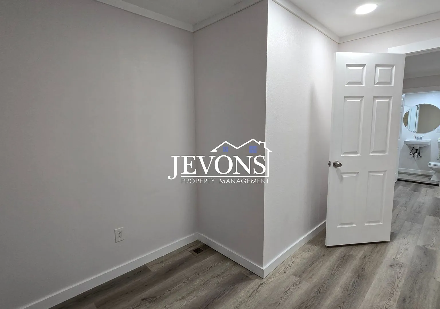Coming Soon! Spacious 4BR/3BA Home in Yakima with Bonus Room/Office — Photo 4
