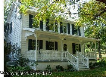 Beautiful 1860s Farmhouse