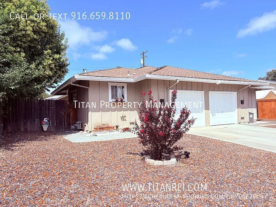 7225 Camel Rock Way