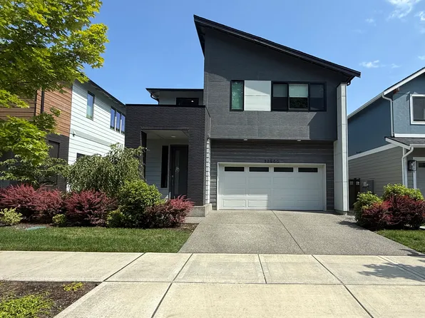 22960 SE Sycamore St, Black Diamond, WA 98010