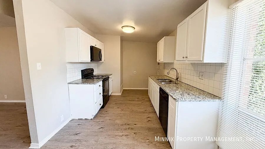 4 bedroom 2 bath for Rent in Lubbock, TX | 2710 68th St. — Photo 3
