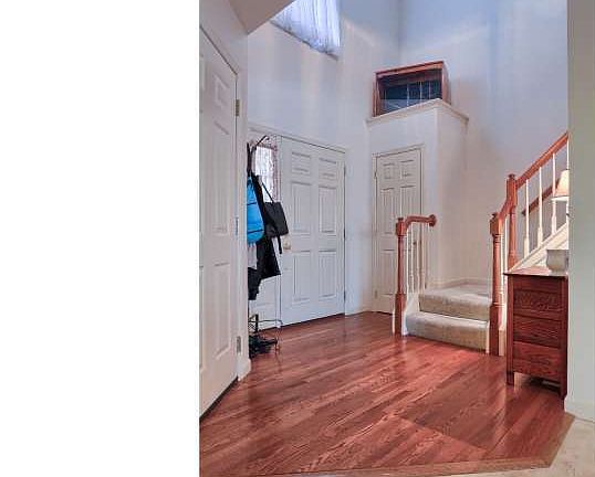 3rd image of 332 Hill St