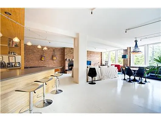 Sold by Douglas Elliman | media 10