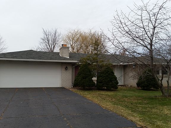 2nd image of 158 Regency Dr