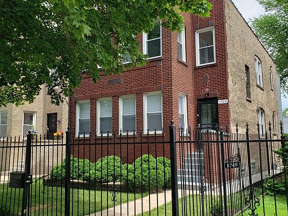 2nd image of 1749 N Meade Ave