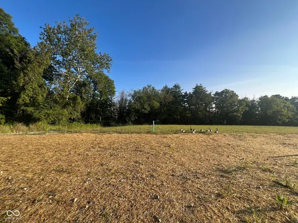 10810 Dartmoor Ct, Zionsville, IN 46077