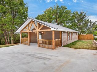 908 Ozark St, Waynesville, MO 65583