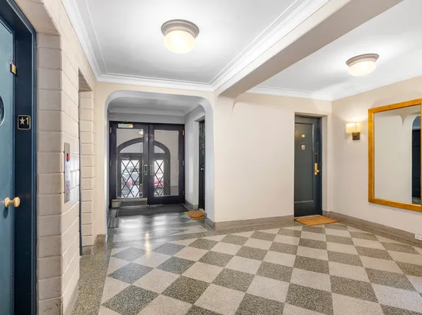 319 West 18th Street image 9 of 14