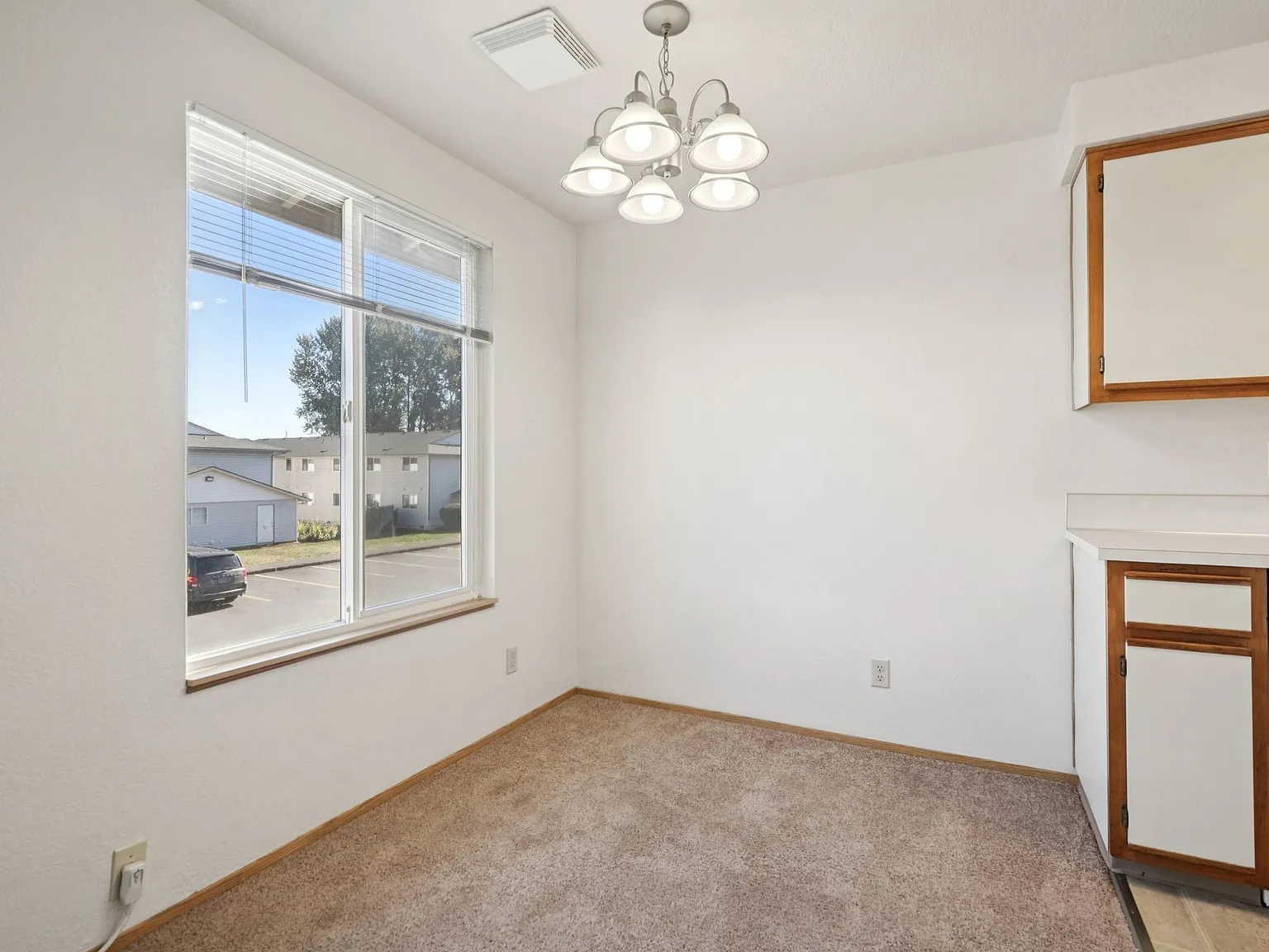 Cedar Court Apartments — Photo 4
