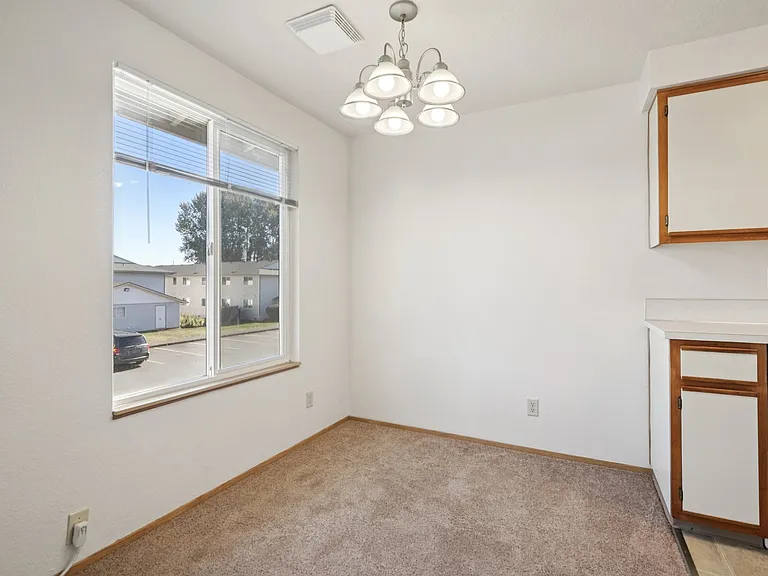 Cedar Court Apartments — Photo 4