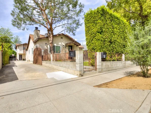 247 N Oak Ave, Pasadena, CA 91107
