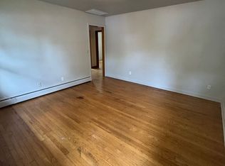1020 Montgomery St, Blacksburg, VA 24060
