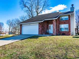3350 S Sunrise Ave, Springfield, MO 65807