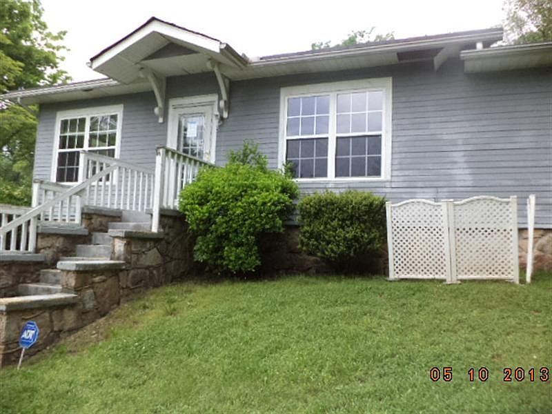 1st image of 216 P Poole Ave