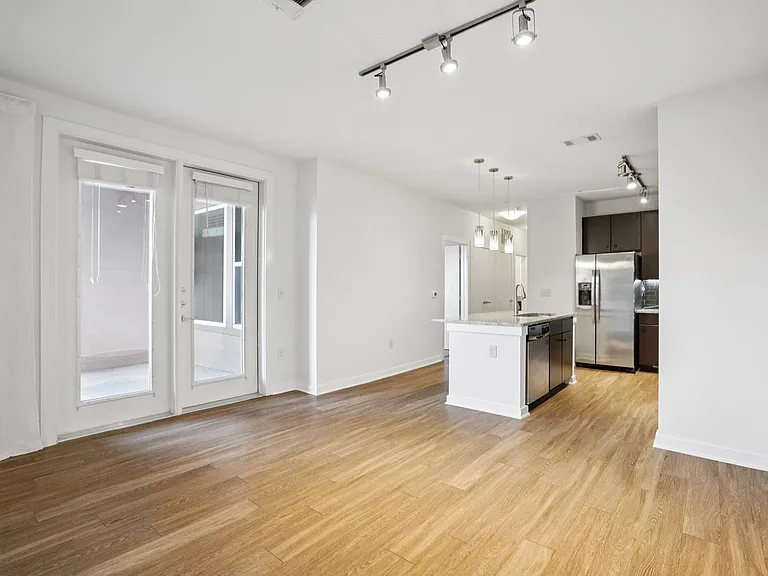 1900 Barton Springs Rd #5031 — Photo 14