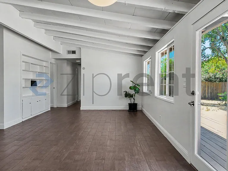 1937 Terrace Dr — Photo 6