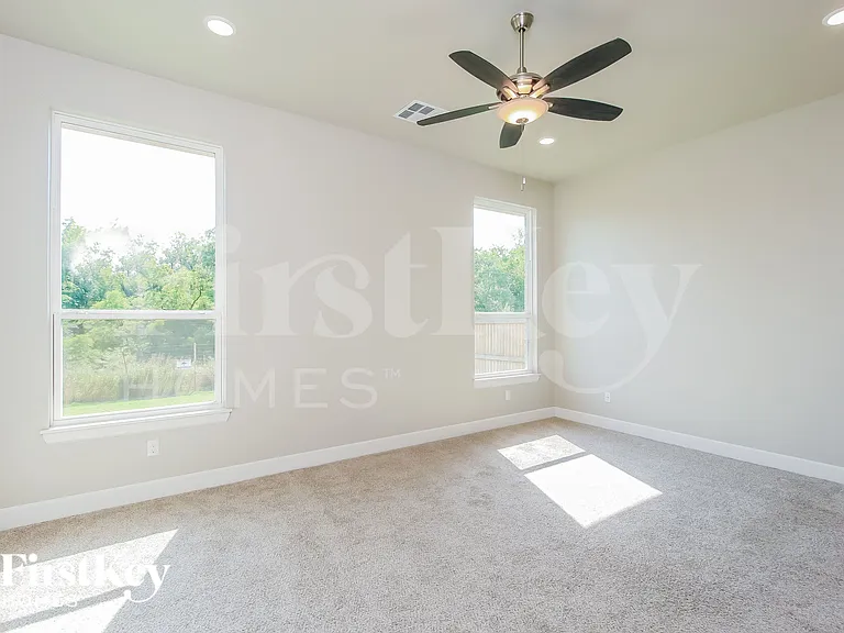 15901 Aparados Way — Photo 8