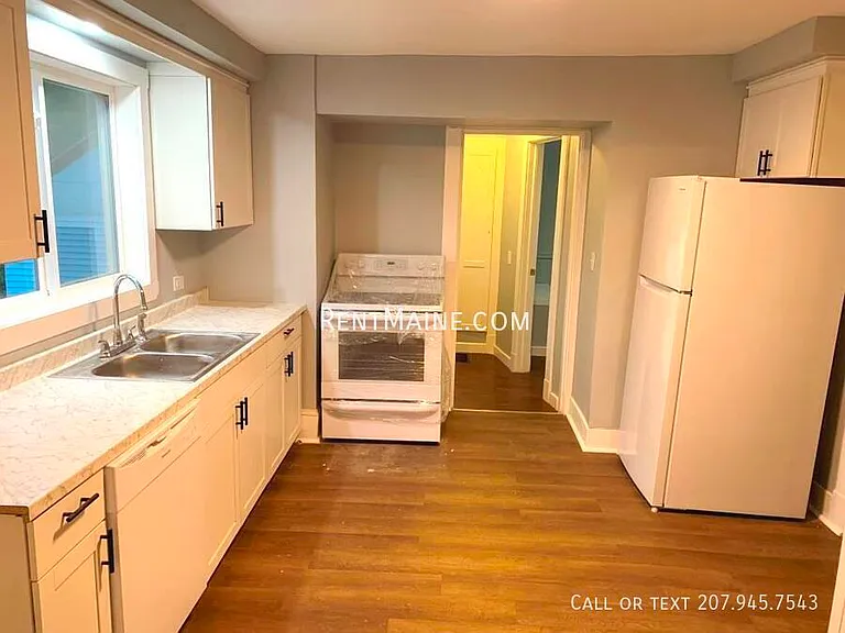 19 Nason Ave — Photo 2