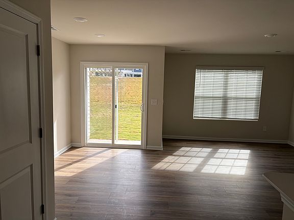 5th image of 413 Mopar Ln