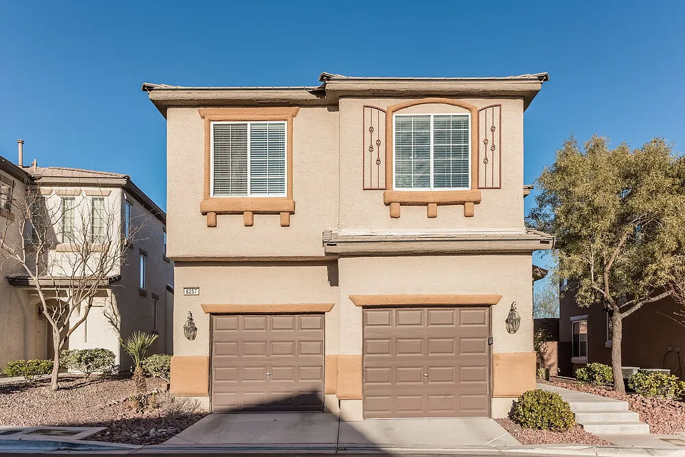 3 bed, 2.5 bath, 1518 sqft, $2,135 — Photo 1