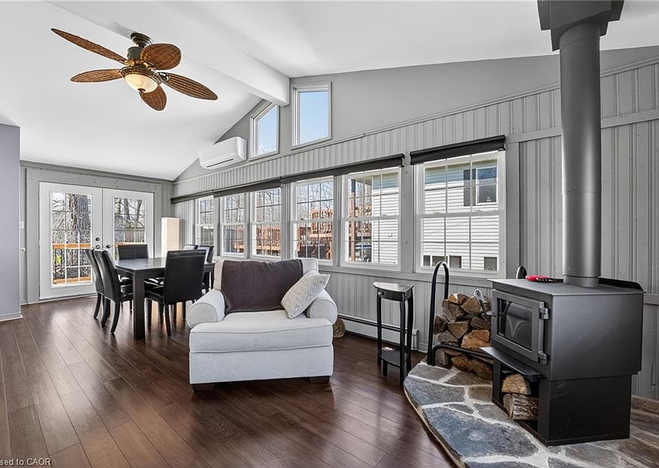 1st image of 3149 Jewell Ave