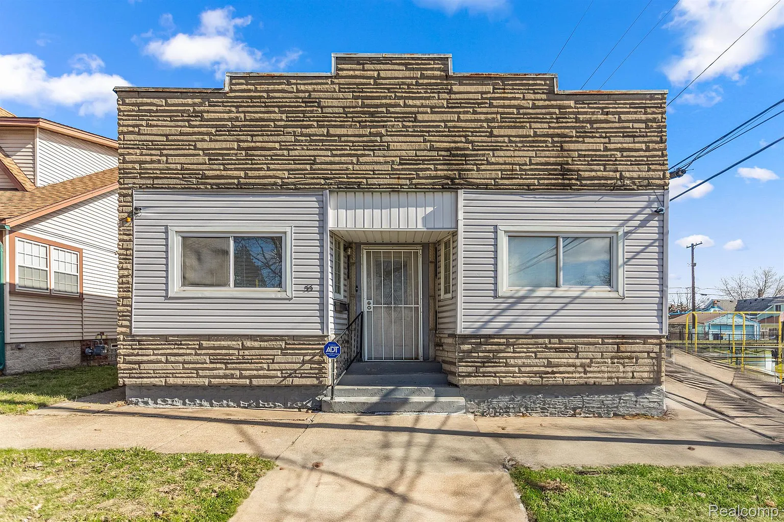 55 Stoner St photo 1