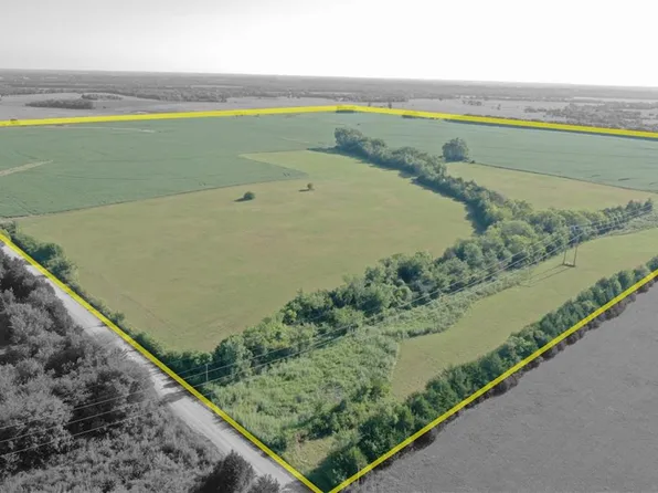 2651 Nevada Ter, Ottawa, KS 66067