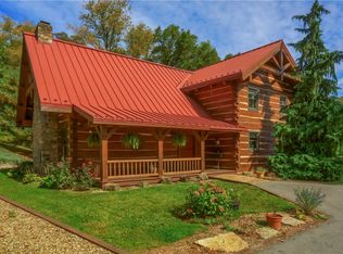 135 Mekis Rd, Valencia, PA 16059