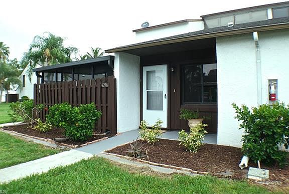 3rd image of 12961 Meadowood Ct