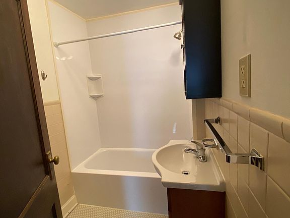 5th image of 4212 Lowry Ave Unit 1