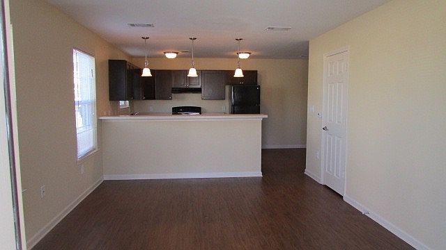1st image of 1601 Moore Ave APT 1304