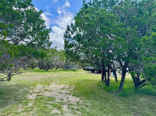 256 Jim Dalrymple Dr, Leakey, TX 78873