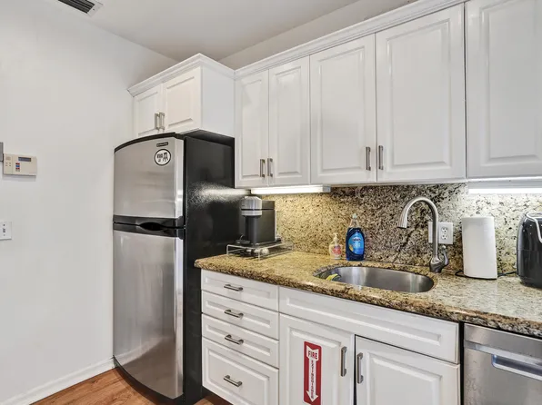 530 NE 11th Avenue, Fort Lauderdale, FL 33301