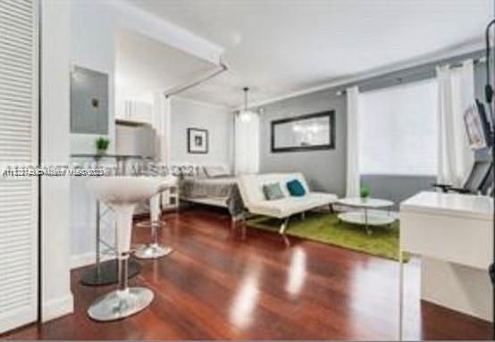 2nd image of 1502 Jefferson Ave APT 106