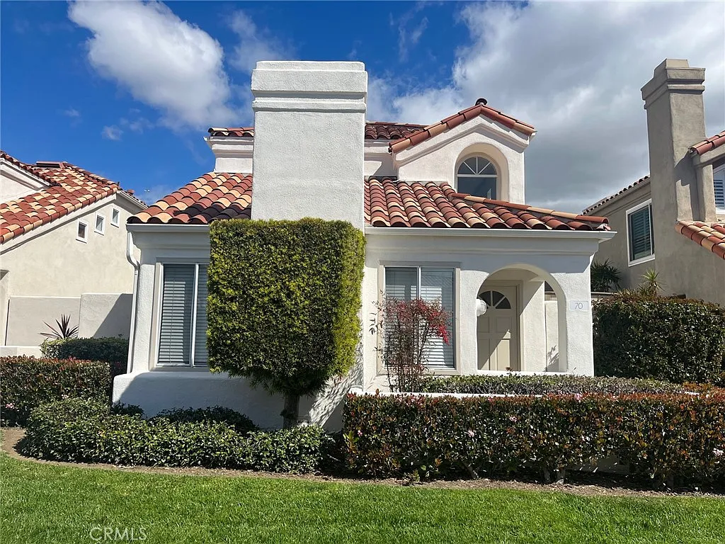3 bed, 2.5 bath, 1733 sqft, $5,600 — Photo 1