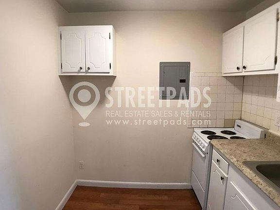 5th image of 1317 Commonwealth Ave #304