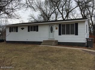 5913 Lulabell Ave, Muskegon, MI 49442