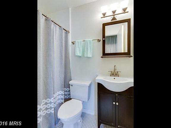 2nd image of 22 Castle Ct