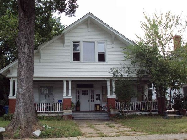 126 Bailey Cir APT C