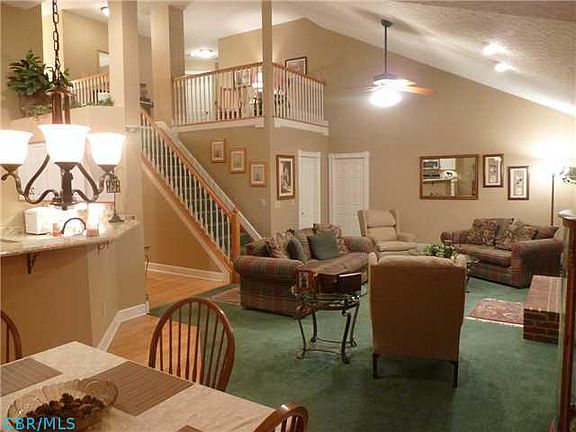 4th image of 2665 Woods Cres