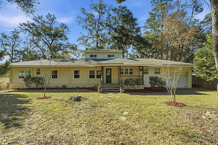 1st image of 413 Pine Ridge Dr