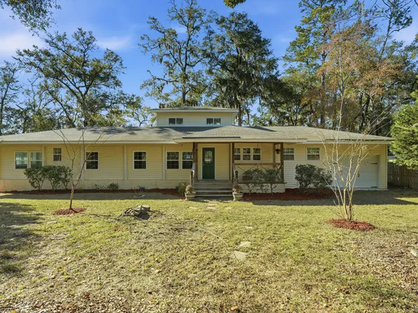 413 Pine Ridge Dr, Ellabell, GA 31308